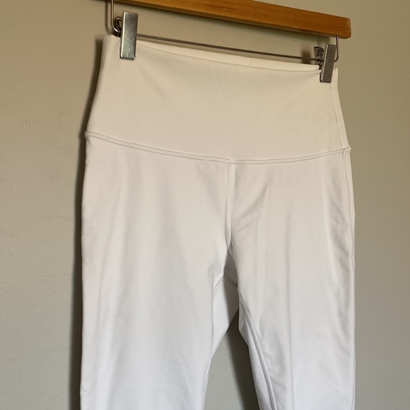 Lululemon Wunder Under High-Rise Tight 25" *Full-On Luxtreme
White - Picture 8 of 14